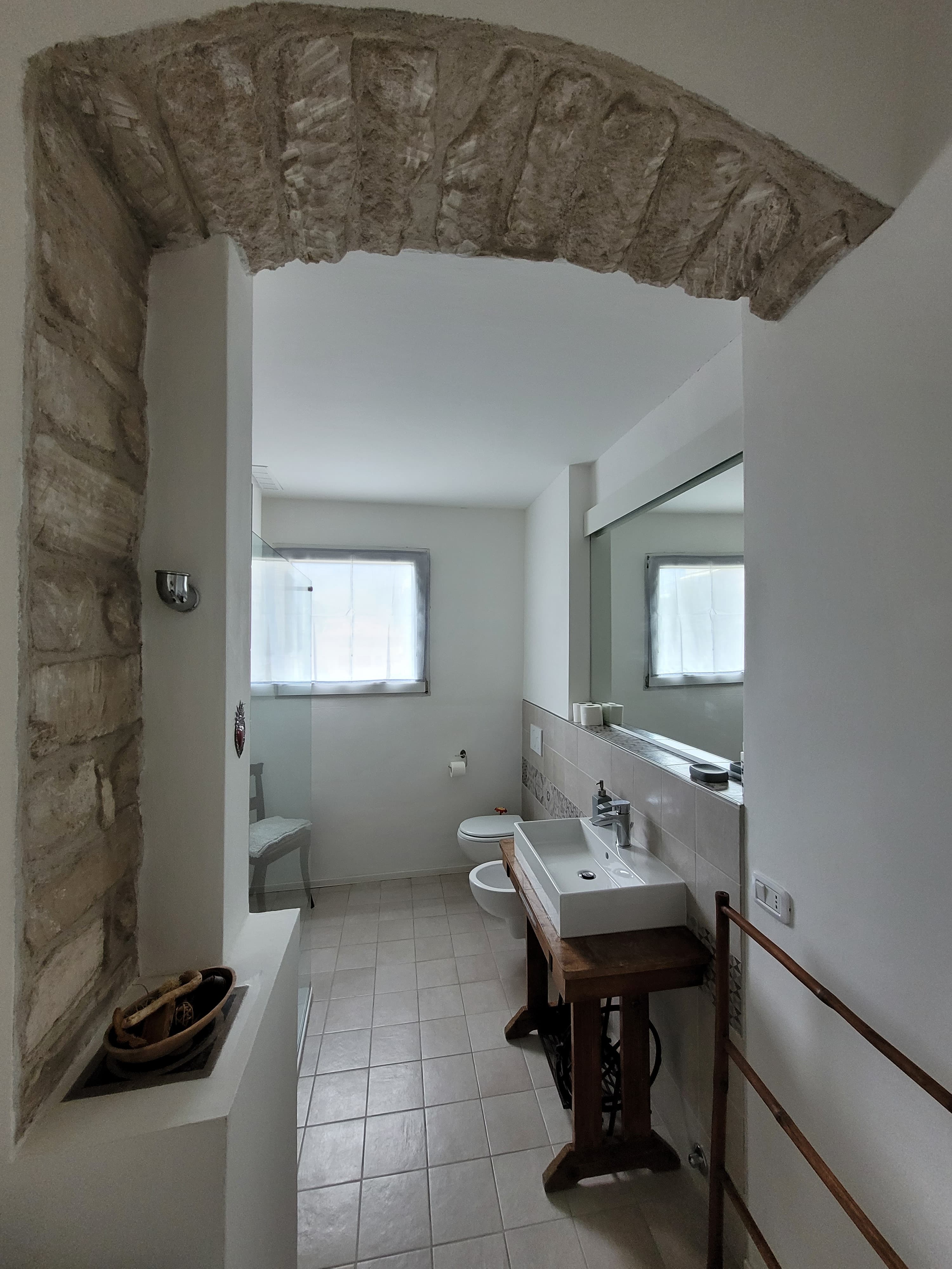 Vinessa room detail two